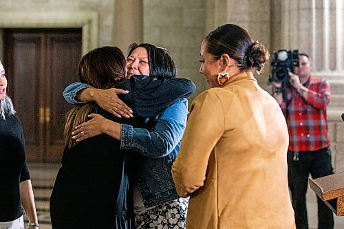 MIKAELA MACKENZIE / WINNIPEG FREE PRESS

Chief Kathy Merrick hugs minister Bernadette Smith after speaking to the media about a meeting with the premier at the Manitoba Legislative Building on Thursday, Oct. 26, 2023. For Chris story.
Winnipeg Free Press 2023.