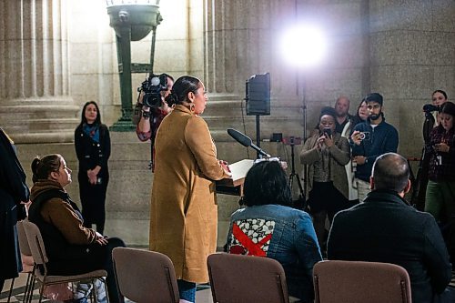 MIKAELA MACKENZIE / WINNIPEG FREE PRESS

Chief Kyra Wilson speaks to the media after meeting with the premier at the Manitoba Legislative Building on Thursday, Oct. 26, 2023. For Chris story.
Winnipeg Free Press 2023.