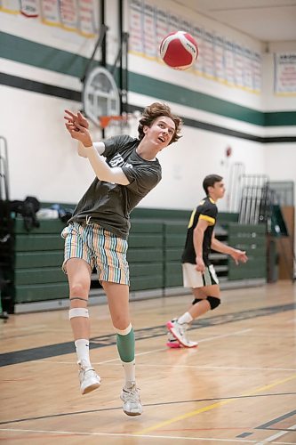 BROOK JONES / WINNIPEG FREE PRESS
The Institut Coll&#xe9;gial Vincent Massey Collegaite Trojans varsity boys volleyball team is undefeated as of Oct. 26. Pictured: Grade 12 player Keon Torz bumping a volleyball during a team practice at the school's gym in Winnipeg, Man., Thursday, Oct. 26. 2023.