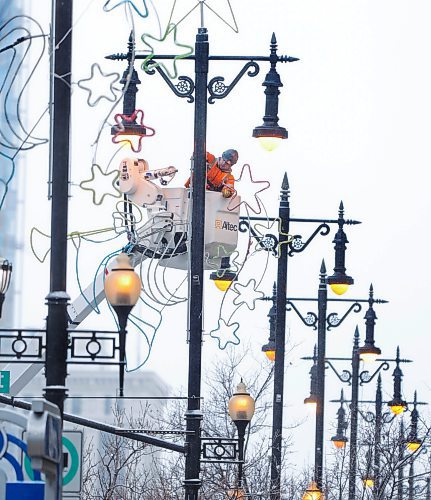 RUTH BONNEVILLE / WINNIPEG FREE PRESS

Standup - Christmas lights up

Dustin Kipling installs Christmas lights along Portage Ave. with City of Winnipeg crews as fresh-fallen snow blankets the city on Monday.  


October 30th, 2023