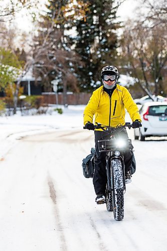 MIKAELA MACKENZIE / WINNIPEG FREE PRESS

Ian Walker, a local cyclist who was recently hit by a cup of coffee by a motorist upset that he was riding a bike, on Tuesday, Oct. 31, 2023. For Kevin story.
Winnipeg Free Press 2023.