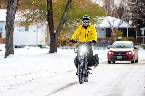 MIKAELA MACKENZIE / WINNIPEG FREE PRESS

Ian Walker, a local cyclist who was recently hit by a cup of coffee by a motorist upset that he was riding a bike, on Tuesday, Oct. 31, 2023. For Kevin story.
Winnipeg Free Press 2023.