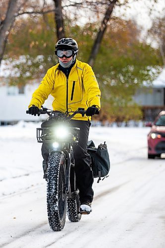 MIKAELA MACKENZIE / WINNIPEG FREE PRESS

Ian Walker, a local cyclist who was recently hit by a cup of coffee by a motorist upset that he was riding a bike, on Tuesday, Oct. 31, 2023. For Kevin story.
Winnipeg Free Press 2023.