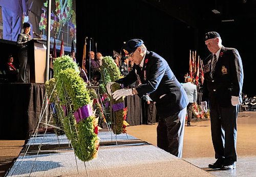 JESSICA LEE / WINNIPEG FREE PRESS

Royal Canadian Legion Ernie Tester lays down a wreath at a remembrance day ceremony at RBC Convention Centre on November 11, 2022. Tester is joined by Roland Fisette.

Reporter: Tyler Searle

