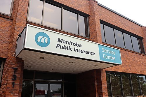 The exterior of Manitoba Public Insurance's service centre office in Brandon on Friday evening. Unionized MPI workers could be going on strike later this month after they voted to reject their employer’s latest offer. (Kyle Darbyson/The Brandon Sun)