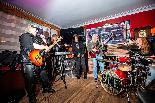 MIKAELA MACKENZIE / WINNIPEG FREE PRESS

Treasure Peterson (left), Allyson Krawec, Shannon David, Tracy Young-Dodds, and Barb Smith (who make up the all-female rock band, She) on Wednesday, Nov. 1, 2023. For Dave Sanderson story.
Winnipeg Free Press 2023.