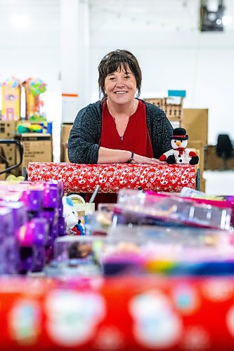 MIKAELA MACKENZIE / WINNIPEG FREE PRESS

Shawna Bell, executive director, at the Christmas Cheer Board headquarters on Thursday, Nov. 2, 2023. They are opening the phone lines tomorrow (the earliest they ever have) in anticipation of a greater need for hampers this year. For Kevin story.
Winnipeg Free Press 2023.