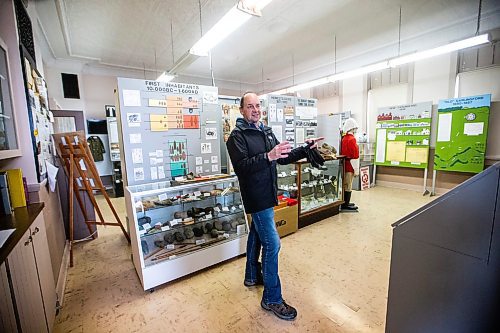 MIKAELA MACKENZIE / WINNIPEG FREE PRESS

Glen Holenski tours the museum (in the old school) in Darlingford, Manitoba on Monday, Oct. 30, 2023. For Jen story.
Winnipeg Free Press 2023.