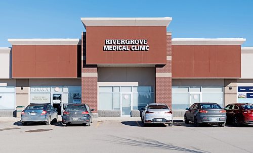 MIKE DEAL / WINNIPEG FREE PRESS
Rivergrove Medical Clinic at 2605 Main Street is closing reducing access to family doctors in the North End. 
See Malak Abas story
231103 - Friday, November 03, 2023.