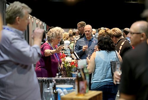 TREVOR HAGAN / WINNIPEG FREE PRESS

Winnipeg Wine Festival at the Winnipeg Convention Centre, Saturday, May 5, 2018.