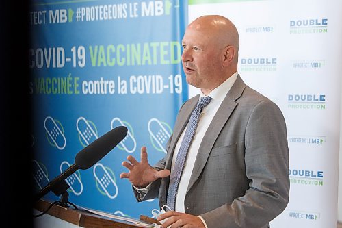 MIKE DEAL / WINNIPEG FREE PRESS
Dr. Brent Roussin, chief provincial public health officer, encourages Manitoban's to get the bivalent vaccination at the Regional Vaccine Clinic at 1680 Notre Dame Ave Wednesday morning. 
220928 - Wednesday, September 28, 2022.