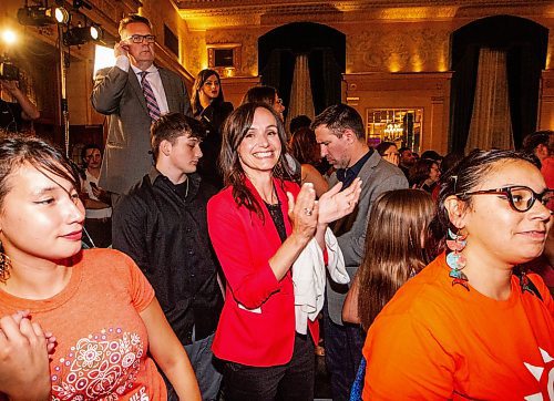 MIKAELA MACKENZIE / WINNIPEG FREE PRESS

Winning Southdale candidate Renee Cable walks into the NDP party headquarters at the Fort Garry Hotel on Tuesday, Oct. 3, 2023. For election story.
Winnipeg Free Press 2023.