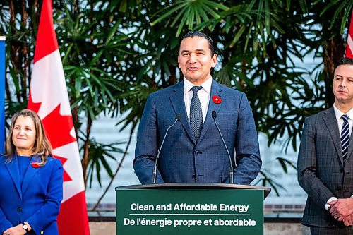 MIKAELA MACKENZIE / WINNIPEG FREE PRESS

Premier Wab Kinew speaks at a federal funding announcement at Manitoba Hydro on Thursday, Nov. 9, 2023. For Danielle story.
Winnipeg Free Press 2023.