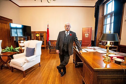 MIKAELA MACKENZIE / WINNIPEG FREE PRESS

Freshly acclaimed house speaker Tom Lindsey in his new office at the Manitoba Legislative Building on Thursday, Nov. 9, 2023. For Carol story.
Winnipeg Free Press 2023.