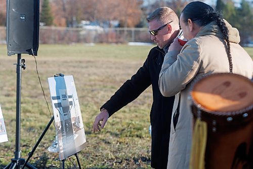 MIKE DEAL / WINNIPEG FREE PRESS
People take photos and examine the layout for the Naawi-Oodena’s Block A, on the Northeast corner of Kenaston Blvd. and Taylor Avenue, which will be the first area to be developed.
A ground breaking ceremony takes place in the Naawi-Oodena Urban Economic Development Zone, on the former Kapyong Barracks lands, Monday morning. Attended by federal MP Ben Carr, Premier Wab Kinew, Winnipeg Mayor Scott Gillingham, Chief Gordon BlueSky, Chief E.J. Fontaine, Grand Chief Cathy Merrick, Grand Chief Jerry Daniels, and Chief Sheldon Kent, along with many other dignitaries and guests.
231113 - Monday, November 13, 2023.