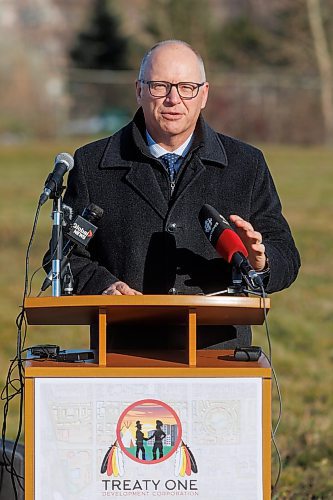 MIKE DEAL / WINNIPEG FREE PRESS
Winnipeg Mayor, Scott Gillingham, speaks during the ceremony.
A ground breaking ceremony takes place in the Naawi-Oodena Urban Economic Development Zone, on the former Kapyong Barracks lands, Monday morning. Attended by federal MP Ben Carr, Premier Wab Kinew, Winnipeg Mayor Scott Gillingham, Chief Gordon BlueSky, Chief E.J. Fontaine, Grand Chief Cathy Merrick, Grand Chief Jerry Daniels, and Chief Sheldon Kent, along with many other dignitaries and guests.
231113 - Monday, November 13, 2023.