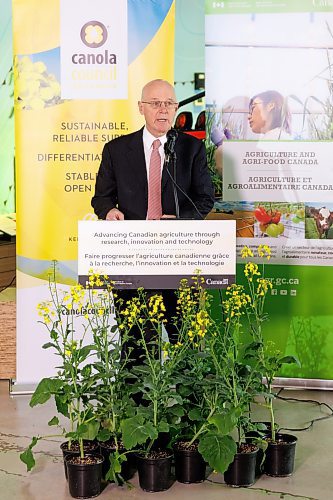MIKE DEAL / WINNIPEG FREE PRESS
Dr. Martin Scanlon, professor and Dean of the Faculty of Agricultural and Food Sciences at the University of Manitoba speaks during the announcement.
Lawrence MacAulay, Federal Minister of Agriculture and Agri-Food, announces over $9 million in funding to the Canola Council of Canada (CCC) through the AgriScience Program, while at the Bruce D. Campbell Farm and Food Discovery Centre, 1290 Research Station Road, Glenlea, MB, Tuesday morning.
See Martin Cash story
231114 - Tuesday, November 14, 2023.
