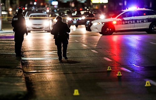 JOHN WOODS / WINNIPEG FREE PRESS
Police investigate at a scene on Main St at Mountain in Winnipeg Tuesday, November 14, 2023. 

Reporter: ?