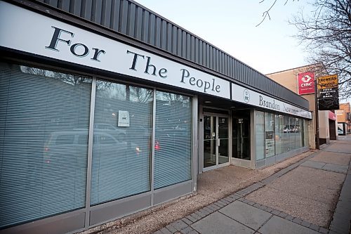 15112023
The building at 817 Rosser Ave. that was proposed as a 24-7 shelter. The city's planning commission rejected a variance application that would have let the project go ahead in that location. 
(Tim Smith/The Brandon Sun)