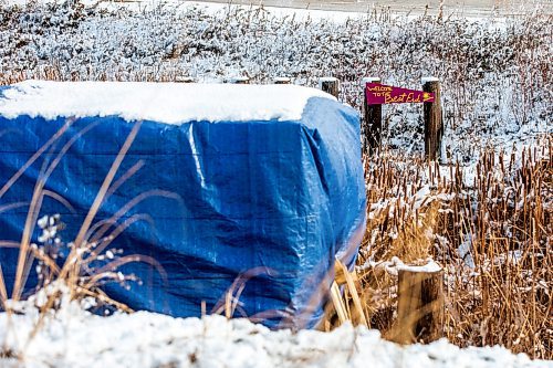 MIKAELA MACKENZIE / WINNIPEG FREE PRESS

Bill Pchajek&#x573; shack beside Omand&#x573; Creek on Thursday, Nov. 16, 2023. For Tyler story.
Winnipeg Free Press 2023.