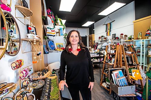 MIKAELA MACKENZIE / WINNIPEG FREE PRESS

Shauna Fontaine, owner of Anishinaabe Girl, in the new store (which features the work of many Indigenous makers) on Lilac Street on Thursday, Nov. 16, 2023. For Gabby story.
Winnipeg Free Press 2023.