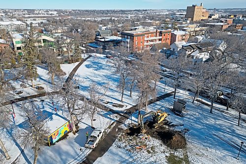 16112023
Fresh snowfall blankets Stanley Park in Brandon on Thursday morning.
(Tim Smith/The Brandon Sun)