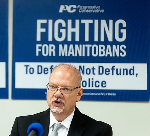 MIKE DEAL / WINNIPEG FREE PRESS
Kelvin Goertzen, PC candidate for Steinbach, and R&#xe9;jeanne Caron, PC candidate for Fort Rouge, for a campaign announcement at the PC Party Headquarters, 23 Kennedy Street, Friday morning.
See Katie May story
230929 - Friday, September 29, 2023.