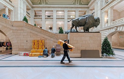 MIKE DEAL / WINNIPEG FREE PRESS
Manitoba Legislative building grounds crews were busy installing Christmas (Holiday?) trees on the grand staircase Monday morning.
231120 - Monday, November 20, 2023.