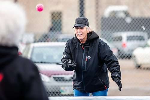 MIKAELA MACKENZIE / WINNIPEG FREE PRESS

Muyrna Kereluk (centre) plays pickleball with her friend Cecile LeBlanc at Jill Officer Park in North Kildonan on Monday, Nov. 20, 2023.  LeBlanc plays five days a week indoors in the winter, but is also savouring the unexpected extended outdoor season with the current warmer weather. She says that there need to be more easily accessible public pickleball courts (both indoor and outdoor), as the sport is a key way that many seniors stay active these days. Standup.
Winnipeg Free Press 2023.