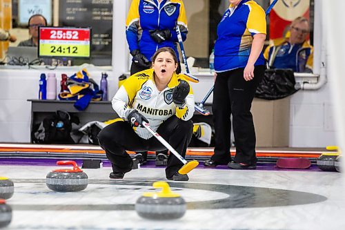 MIKAELA MACKENZIE / WINNIPEG FREE PRESS

Kara Balshaw with Team Manitoba plays against Alberta in the Canadian Club Curling Championships at the Assiniboine Memorial Club on Tuesday, Nov. 21, 2023.  For sports story.
Winnipeg Free Press 2023.