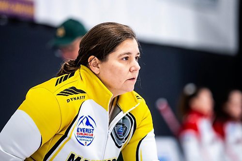 MIKAELA MACKENZIE / WINNIPEG FREE PRESS

Kara Balshaw with Team Manitoba plays against Alberta in the Canadian Club Curling Championships at the Assiniboine Memorial Club on Tuesday, Nov. 21, 2023.  For sports story.
Winnipeg Free Press 2023.