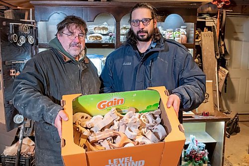 BROOK JONES / WINNIPEG FREE PRESS
Bill Gidzak, 67, and his son Nick, 42, run a woodworking shop called Artisanal Firewood.