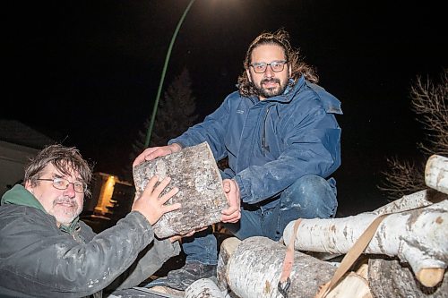 BROOK JONES / WINNIPEG FREE PRESS
Bill Gidzak, 67, and his son Nick, 42, run a woodworking shop called Artisanal Firewood.