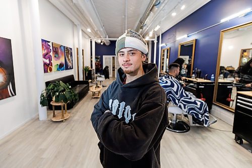 MIKE DEAL / WINNIPEG FREE PRESS
Noah Mikula just moved his barber shop, Vision Studios, into the retail space at 217 McDermot Avenue.
See Josh Frey-Sam story
231124 - Friday, November 24, 2023.