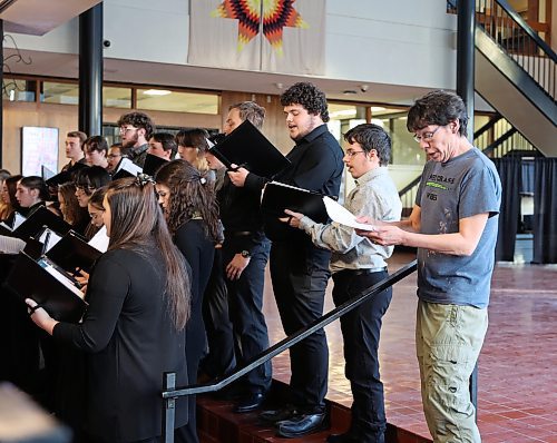 Manitoba’s Andrew Balfour, Juno-nominated Cree composer joins Brandon University Chorale in a piece he wrote called War Oratorio Nôtinikêw, (Going to War), in Brandon on Sunday, which tells the stories of forgotten Indigenous soldiers through music. (Michele McDougall/The Brandon Sun) 