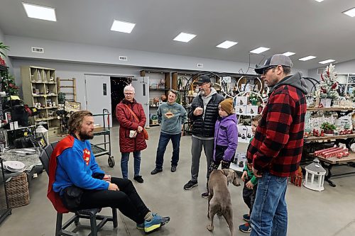 Nabbs regales visitors to The Green Spot in Brandon with tales from his coast-to-coast journey. (Colin Slark/The Brandon Sun)