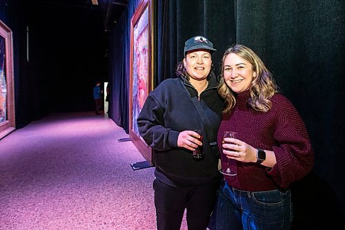 MIKAELA MACKENZIE / WINNIPEG FREE PRESS

Alyssa Ducharme (left) and Pam Hardman at the Beyond Monet VIP preview night at the RBC Convention Centre on Thursday, Nov. 30, 2023.
Winnipeg Free Press 2023.