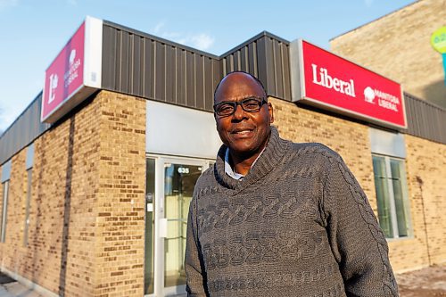 MIKE DEAL / WINNIPEG FREE PRESS
Willard Reaves at the Manitoba Liberal Party's office (635 Broadway) Friday afternoon.
See Josh Frey-Sam story
231201 - Friday, December 01, 2023.