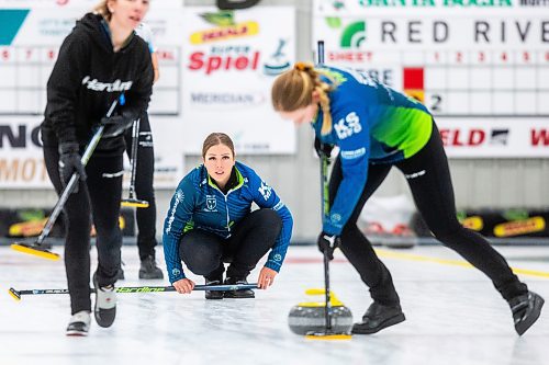 MIKAELA MACKENZIE / WINNIPEG FREE PRESS

Skip Selena Sturmay at the DEKALB Superspiel in Morris on Monday, Dec. 4, 2023. For Taylor Allen story.
Winnipeg Free Press 2023