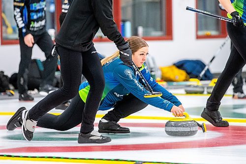 MIKAELA MACKENZIE / WINNIPEG FREE PRESS

Skip Selena Sturmay at the DEKALB Superspiel in Morris on Monday, Dec. 4, 2023. For Taylor Allen story.
Winnipeg Free Press 2023