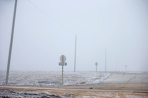 MIKAELA MACKENZIE / WINNIPEG FREE PRESS

Frosty rural power lines disappear into the fog near Morris on Monday, Dec. 4, 2023. For JS hydro story.
Winnipeg Free Press 2023