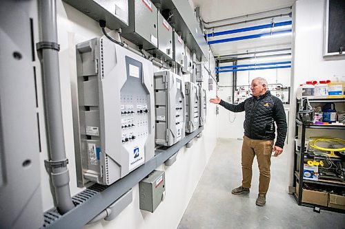 MIKAELA MACKENZIE / WINNIPEG FREE PRESS

Kurt Siemens shows the barn computer system, which controls hvac among other things, at his egg farm near Rosenort on Monday, Dec. 4, 2023. Siemens is one of many farmers asking the federal government for an exemption on carbon pricing for natural gas and propane used on the farm &#x460;for him, that would mean an exemption on the carbon price heating his chicken barns. For JS carbon tax story.
Winnipeg Free Press 2023