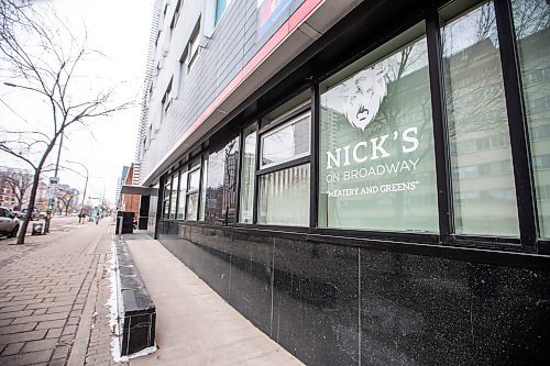 MIKAELA MACKENZIE / WINNIPEG FREE PRESS

Nick&#x573; on Broadway on Tuesday, Dec. 5, 2023. Nick&#x573; on Broadway has a &#x4a2;udget bites&#x4e0;menu, where everything is around $4. The menu, made to attract customers, has gotten very popular. For Gabby story.
Winnipeg Free Press 2023