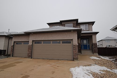 Todd Lewys / Winnipeg Free Press
Built in 2011, the home features a forward-thinking floor plan that provides big families with five bedrooms, a den, three-and-a-half baths and a fully-finished lower level.