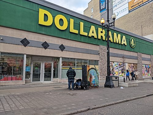 A security guard was stabbed at the Dollarama at 295 Portage Ave. on Wednesday. (Chris Kitching / Winnipeg Free Press)