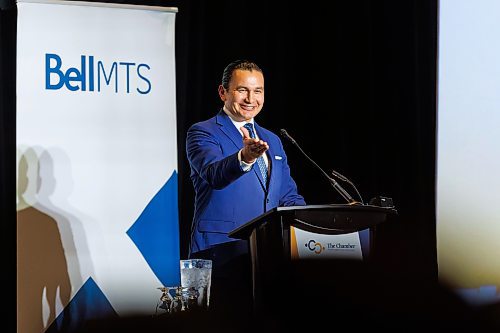 MIKE DEAL / WINNIPEG FREE PRESS
Manitoba Premier Wab Kinew speaks during the The Winnipeg Chamber of Commerce State of the Province Address at the RBC Convention Centre Thursday over the noon hour.
231207 - Thursday, December 07, 2023.