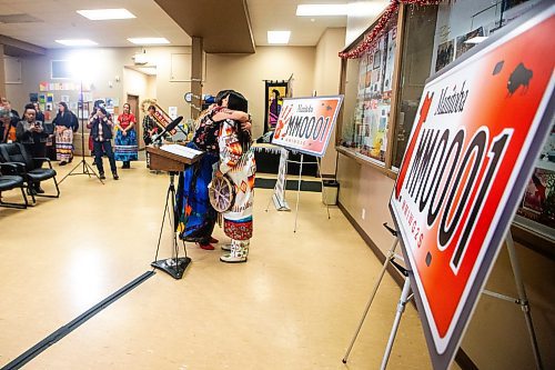 MIKAELA MACKENZIE / WINNIPEG FREE PRESS
	
Housing, addictions and homelessness minister Bernadette Smith hugs Raven Hart at the launch of the new MMIWG licence plates at Ka Ni Kanichih on Friday, Dec. 8, 2023. For Malak story.
Winnipeg Free Press 2023