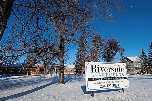 A woman died in an isolated fire last week Wednesday at the Riverside Apartments building in Souris. (Matt Goerzen/The Brandon Sun)