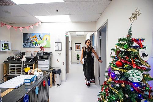 MIKAELA MACKENZIE / WINNIPEG FREE PRESS
	
Crystal Cyr, RAAM site coordinator, tours the RAAM clinic at the Aboriginal Health and Wellness Centre on Tuesday, Dec. 12, 2023. For Danielle story.
Winnipeg Free Press 2023