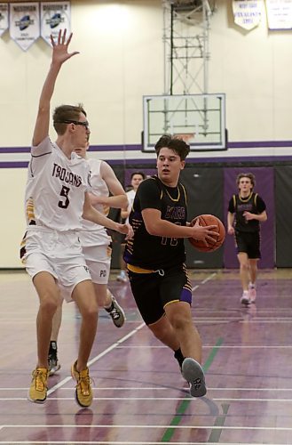 Finn Abel of the Virden Bears drives against the Portage Trojans during their opening game of the BSSI at Massey on Thursday. (Thomas Friesen/The Brandon Sun)